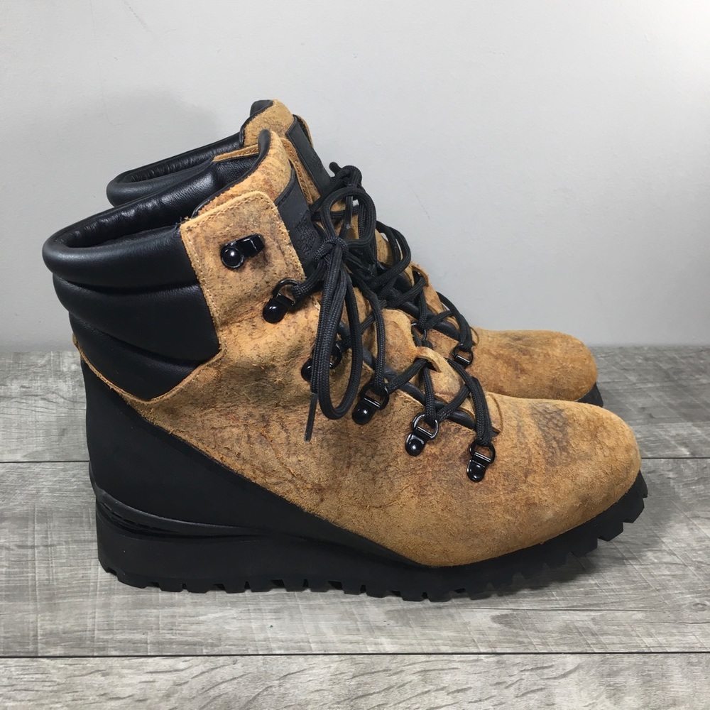 The North Face Cryos Hiking Leather Women's Hiker Boots Made in Italy Size 9